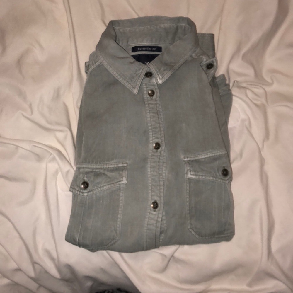 American eagle button down shirt